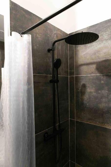 דירות אורליאן Loft De Courcaille - Balneo - Free Parking - Wifi מראה חיצוני תמונה