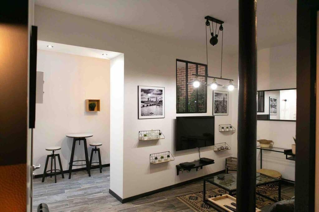 דירות אורליאן Loft De Courcaille - Balneo - Free Parking - Wifi מראה חיצוני תמונה